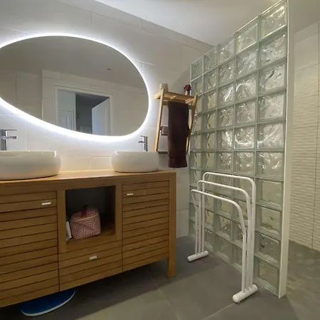 Is110-608 Vue Appt T2 6 Couchages Avec Piscine *